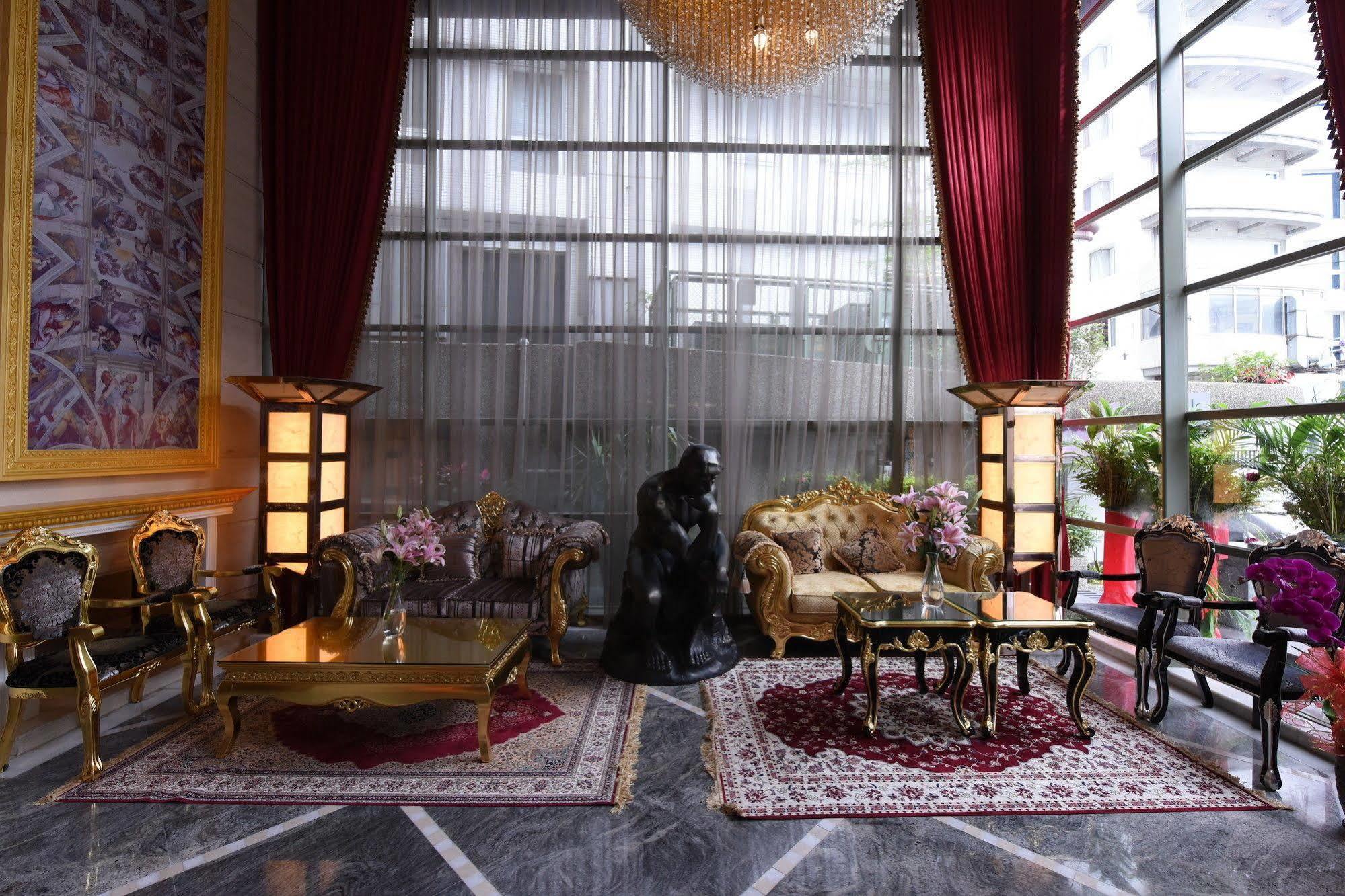 Lake Hotel Синдиен Екстериор снимка